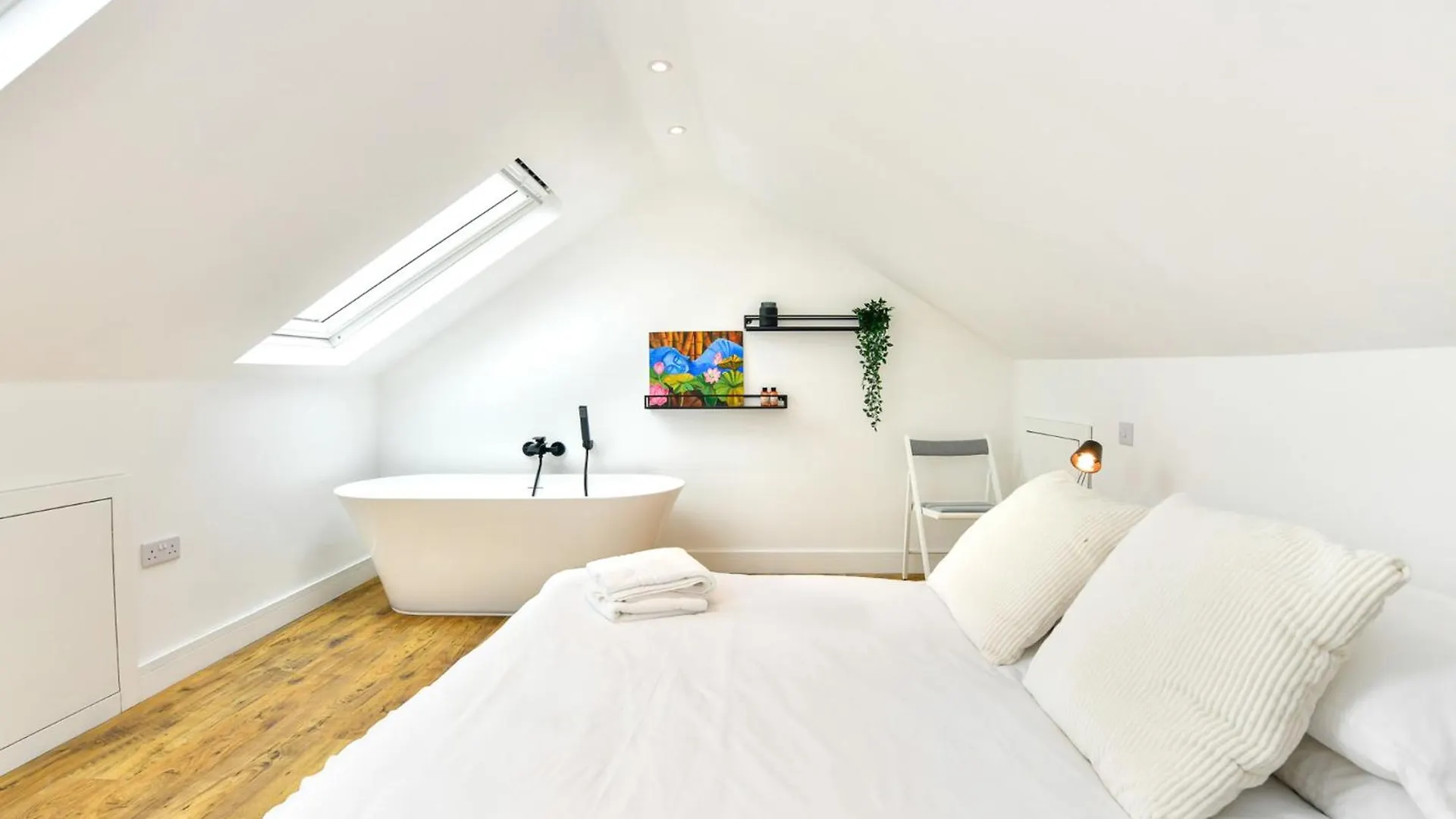 Pass The Keys Two Bedroom Canton Retreat Cardiff