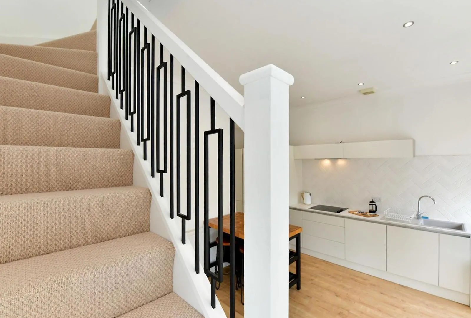 Pass The Keys Two Bedroom Canton Retreat Cardiff 0*,