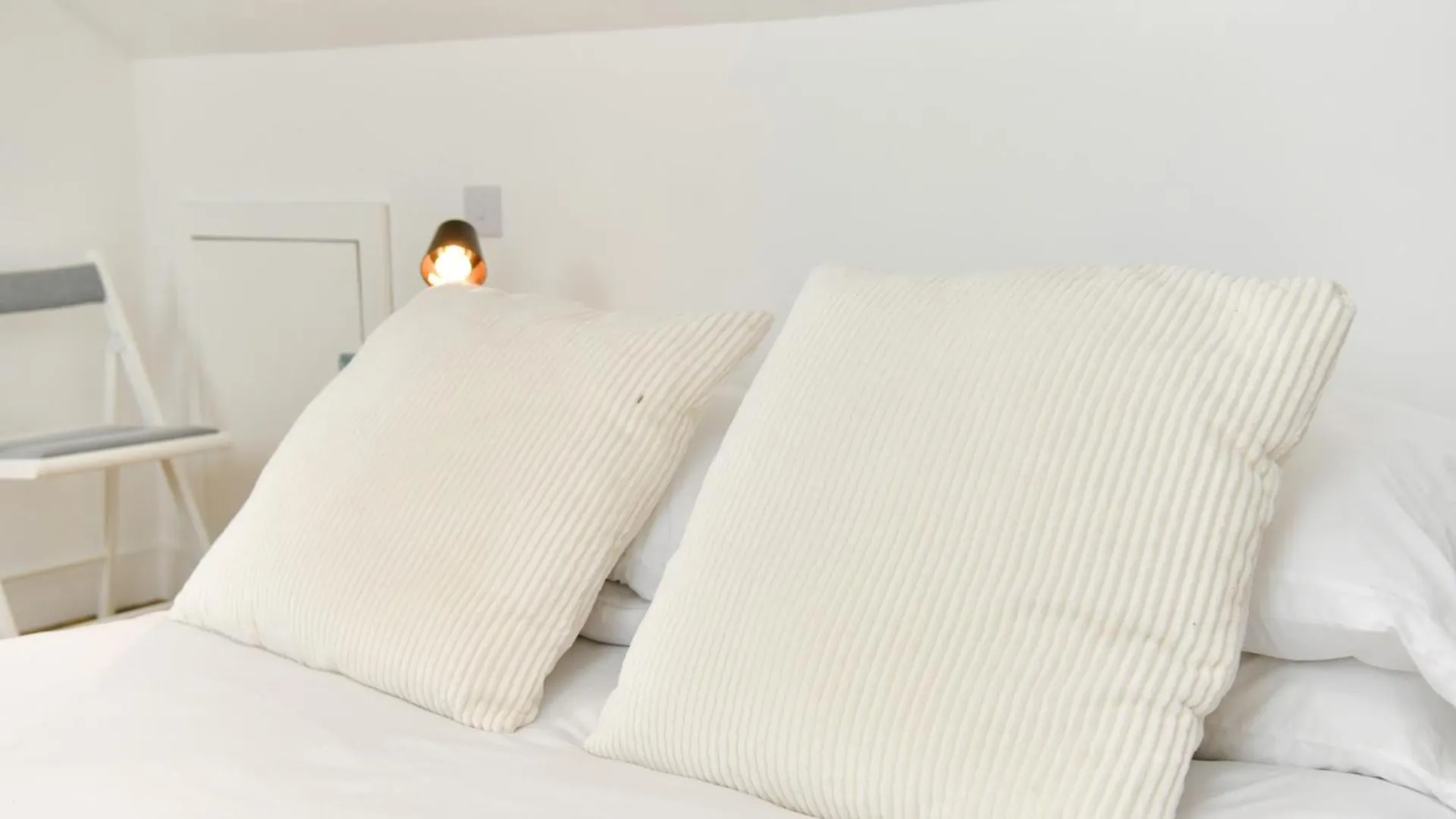 Pass The Keys Two Bedroom Canton Retreat Cardiff